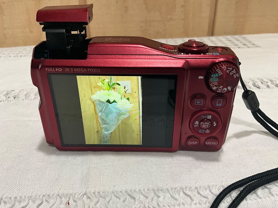 Near Mint Canon PowerShot SX710HS Wi-Fi Camera 20.3MP 30X Optical Zoom Red