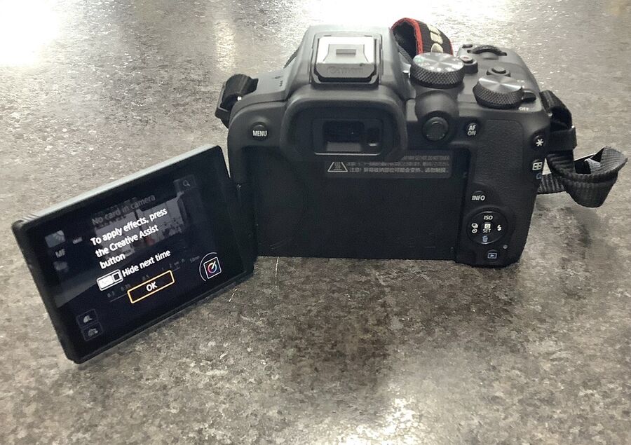 CANON EOS-R10 MIRRORLESS CAMERA